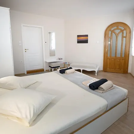 Mod - Opera Apartman *